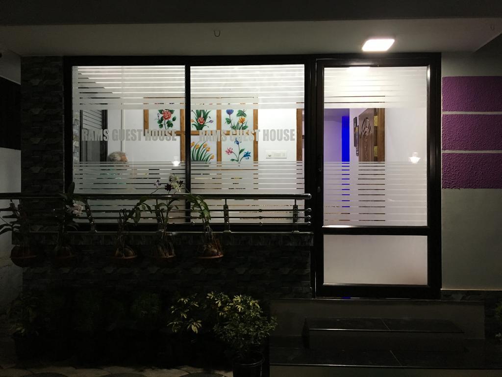 Rams Guest House Near Lulu Mall Thiruvananthapuram Ngoại thất bức ảnh
