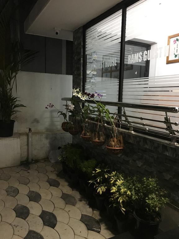 Rams Guest House Near Lulu Mall Thiruvananthapuram Ngoại thất bức ảnh